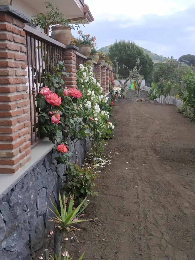 Etna Casa Del Sole Panzió Nicolosi Kültér fotó