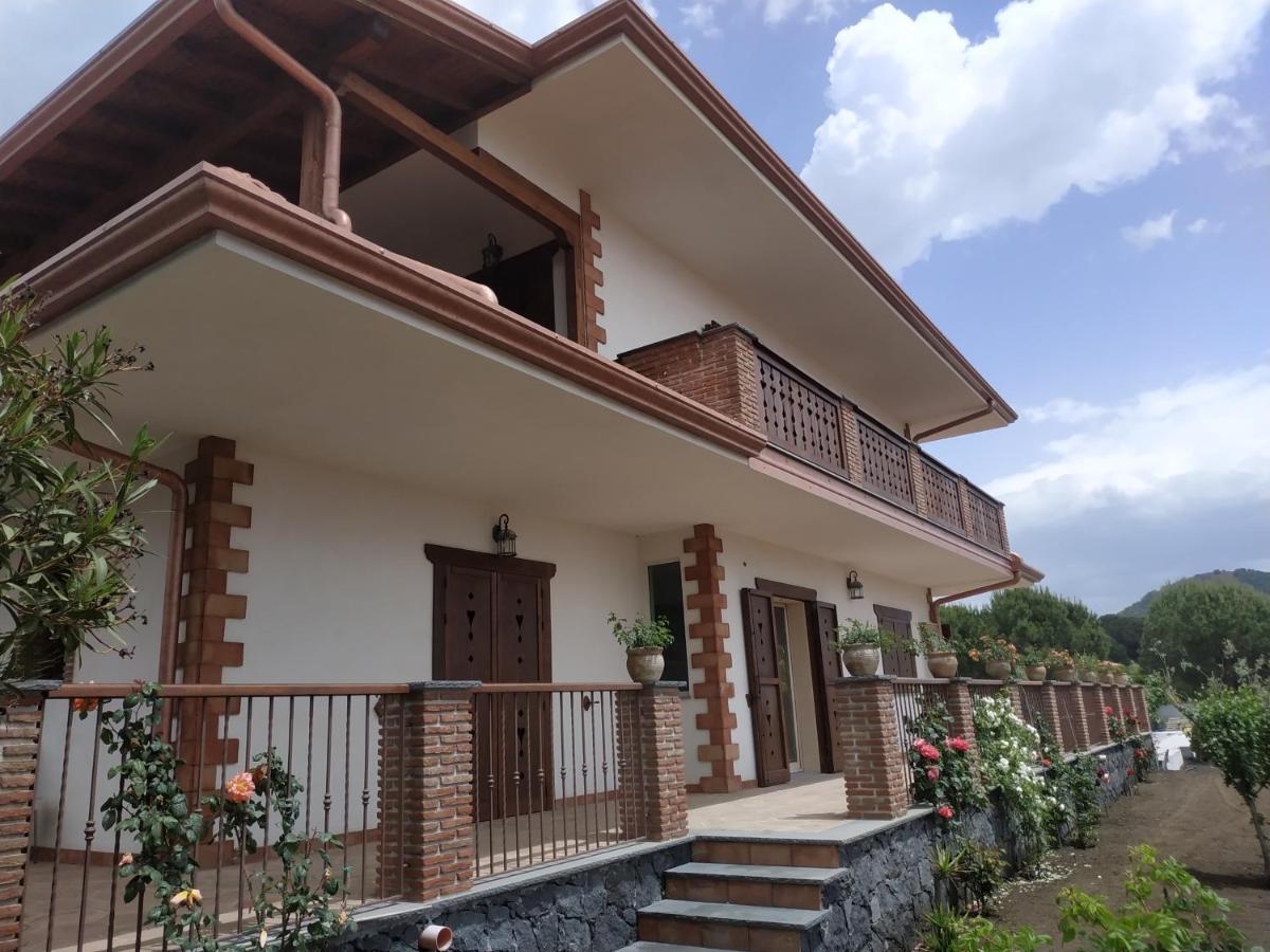Etna Casa Del Sole Panzió Nicolosi Kültér fotó